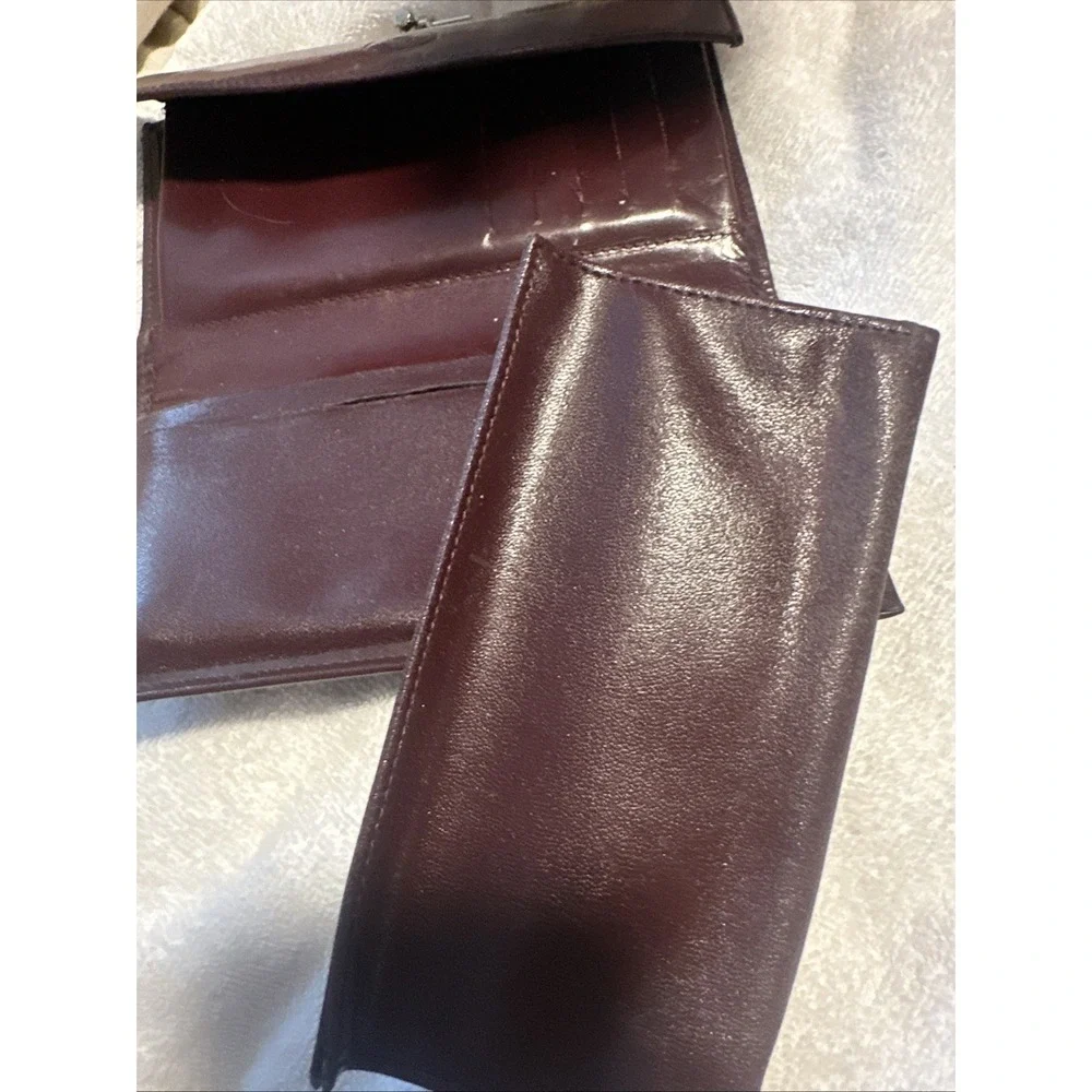 Aigner Billfold Wallet Checkbook With  Cover Burgundy Leather KISS Lock Coin